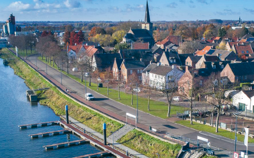 Wessem krijgt permanente dijk op Maasboulevard